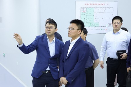 王志平区长带队莅临PA真人走访调研，现场研究解决企业发展问题